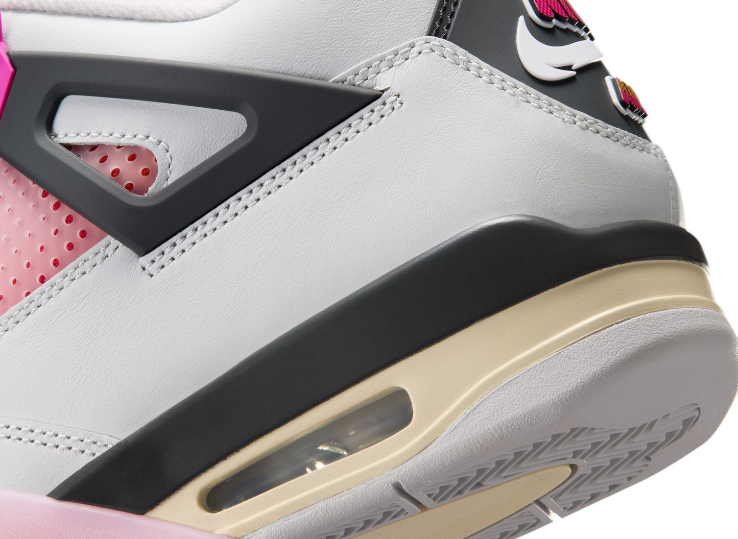 Air Jordan 4 Retro "Comic" — view 7