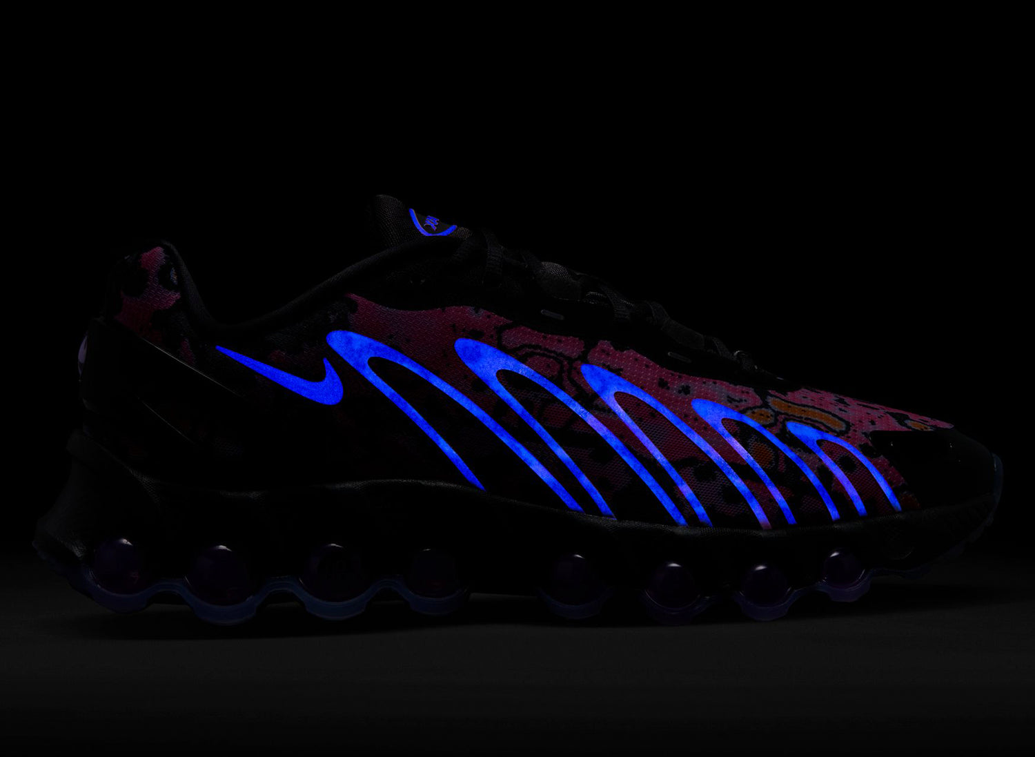Nike Air Max Dn8 NRG in Pink Glaze / Bright Violet — view 6