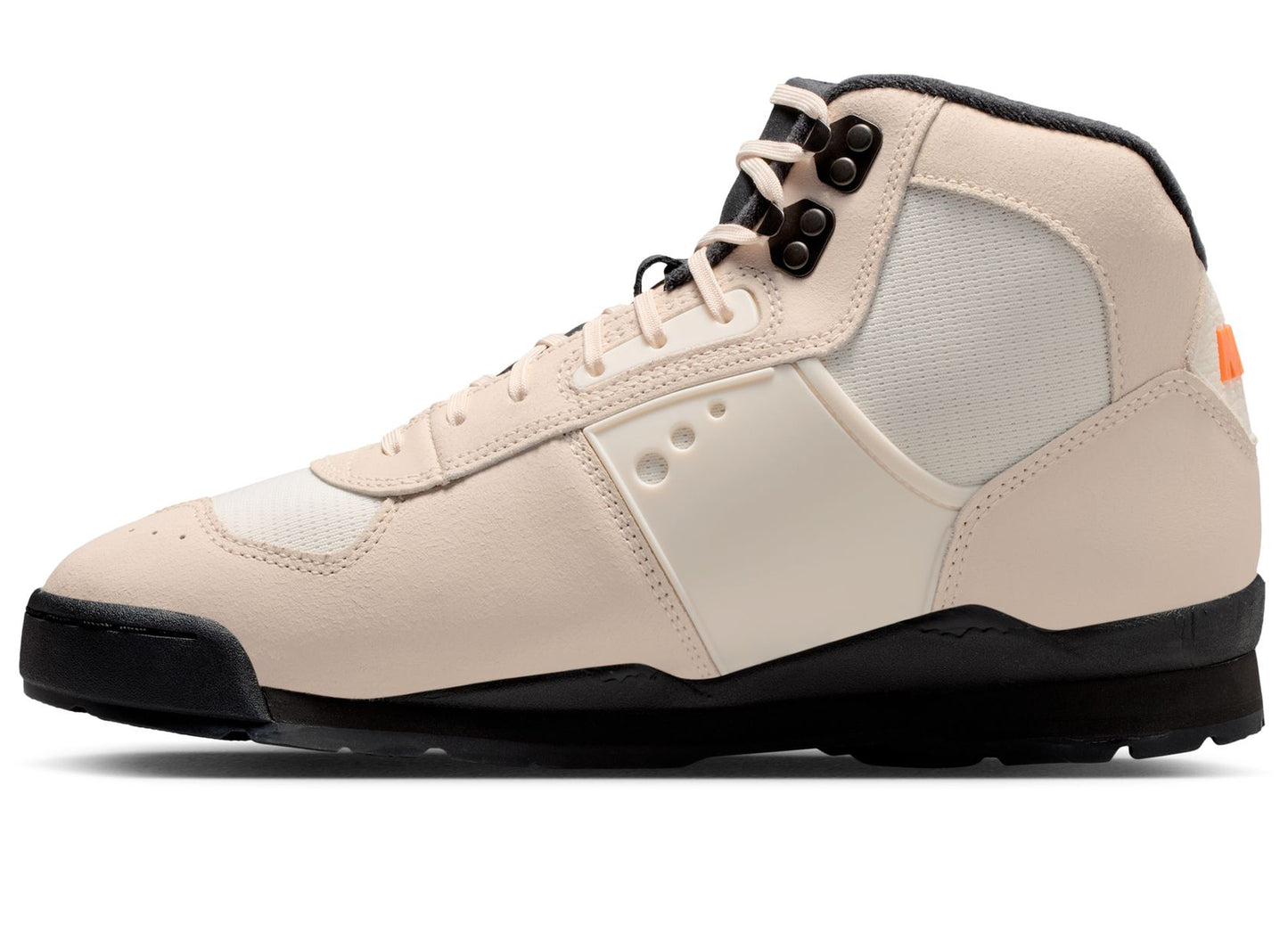 Nike Baltoro QS in Chalk / Sail