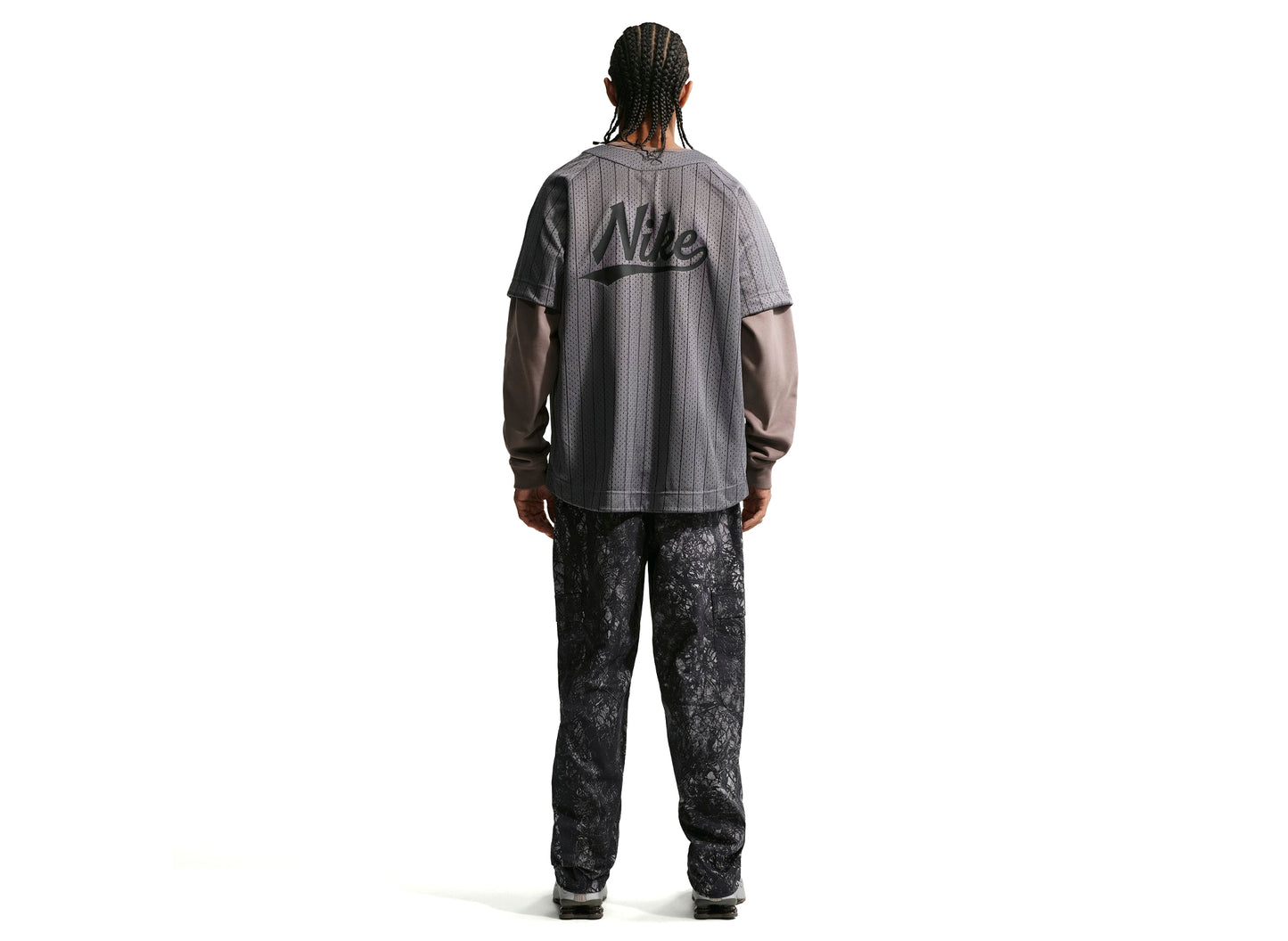 Nike Club Woven Cargo Pants in Black — view 2