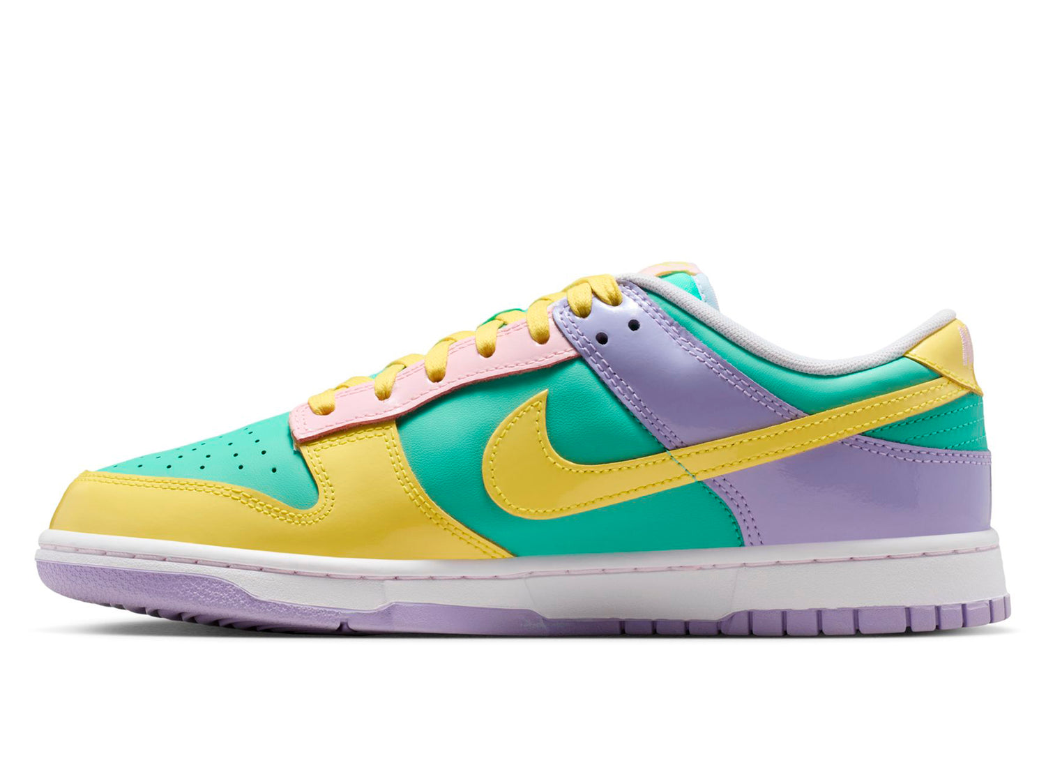 Nike Dunk Low Retro in Emerald Rise / Yellow Pulse — view 3