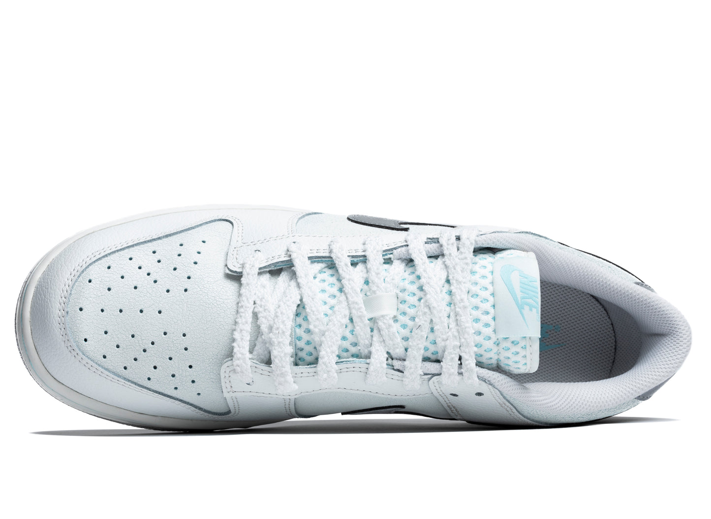 Nike Dunk Low Retro SE - view 4