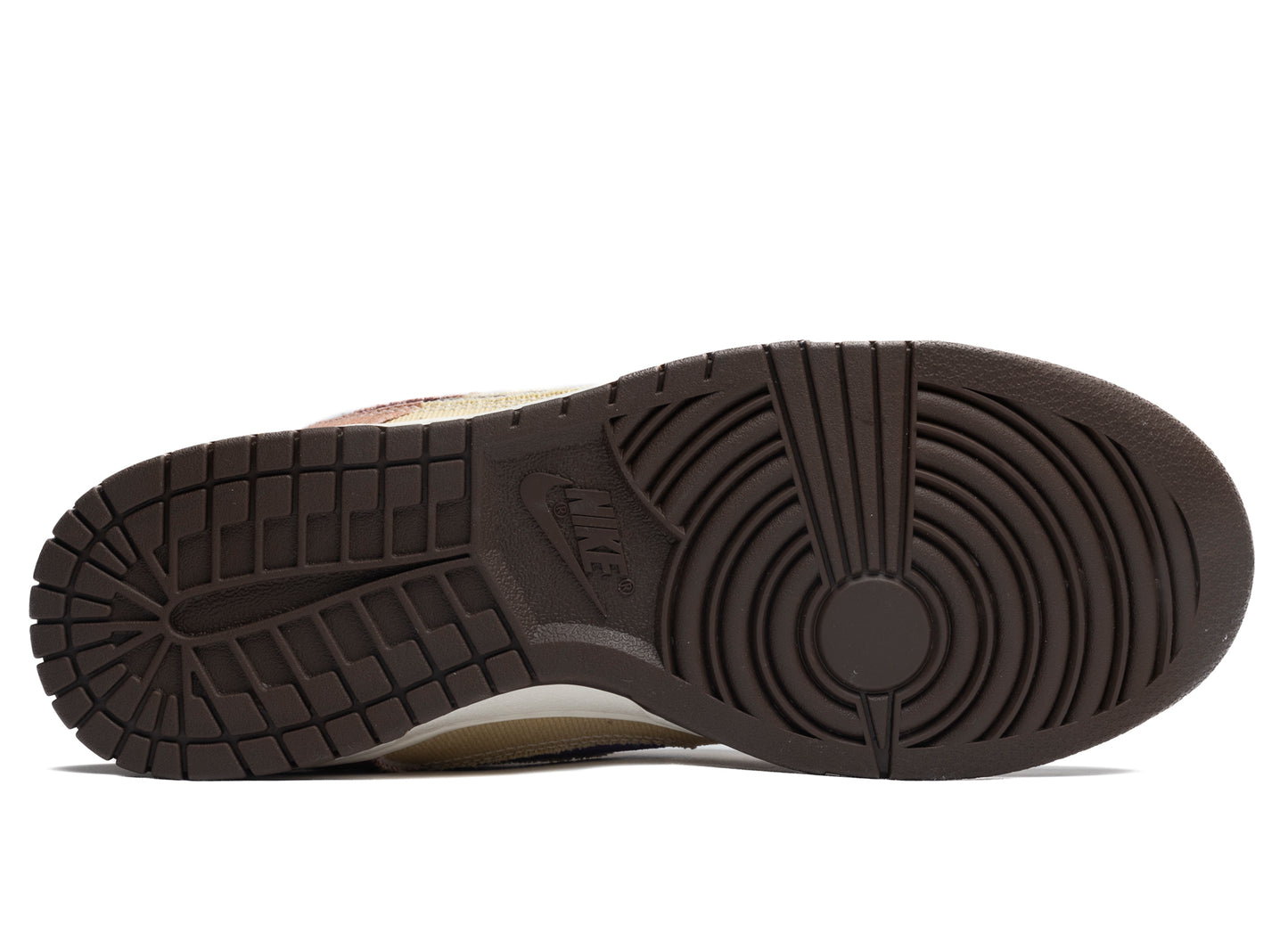 Nike Dunk Low Retro SE - view 5