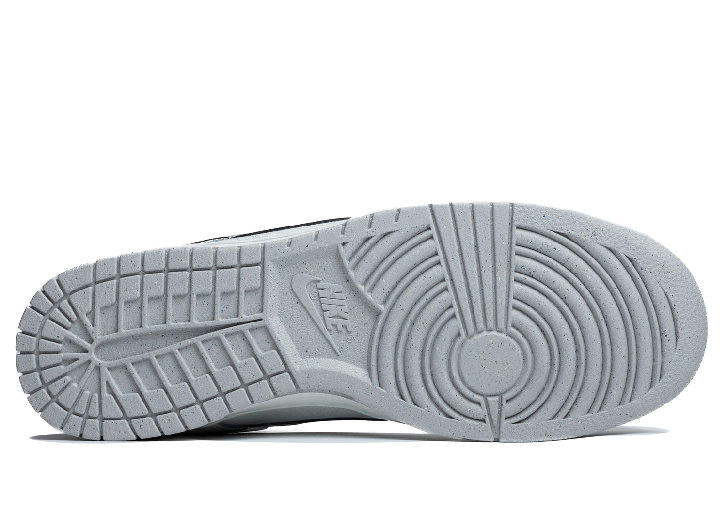 Nike Dunk Low Retro SE - view 5