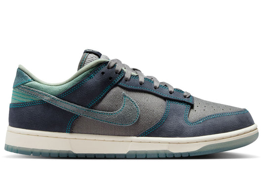 Nike Dunk Low Retro SE