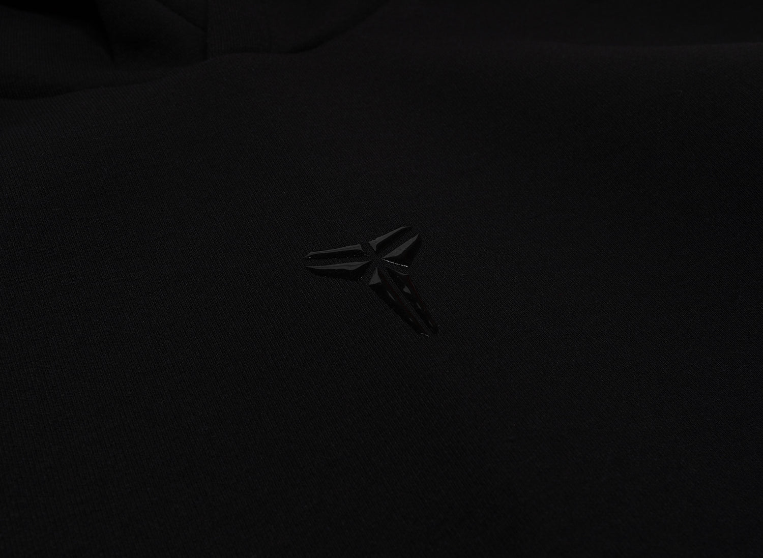 Nike Kobe Dri-FIT Pullover Basketball Hoodie in Black — view 2