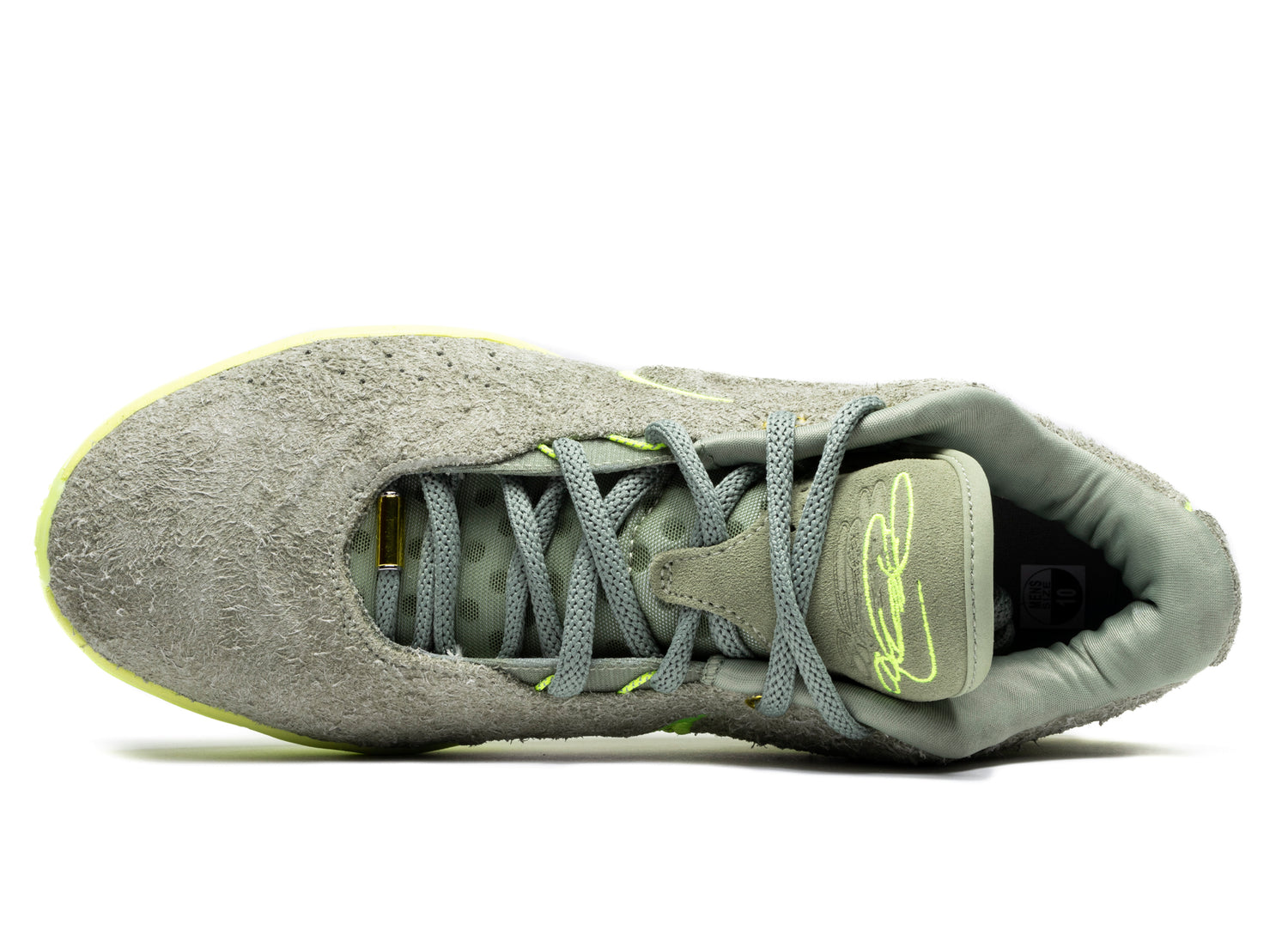 Nike LeBron XXI - view 4