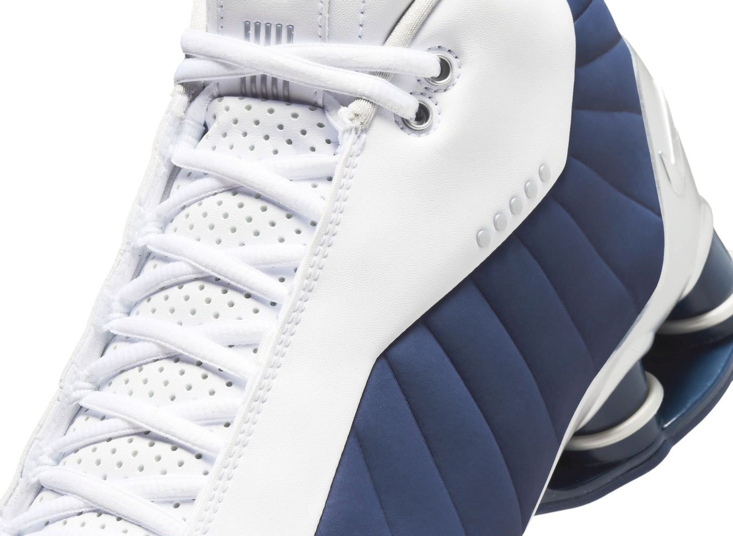 Nike Shox BB4 in Weiß / Mitternachtsblau