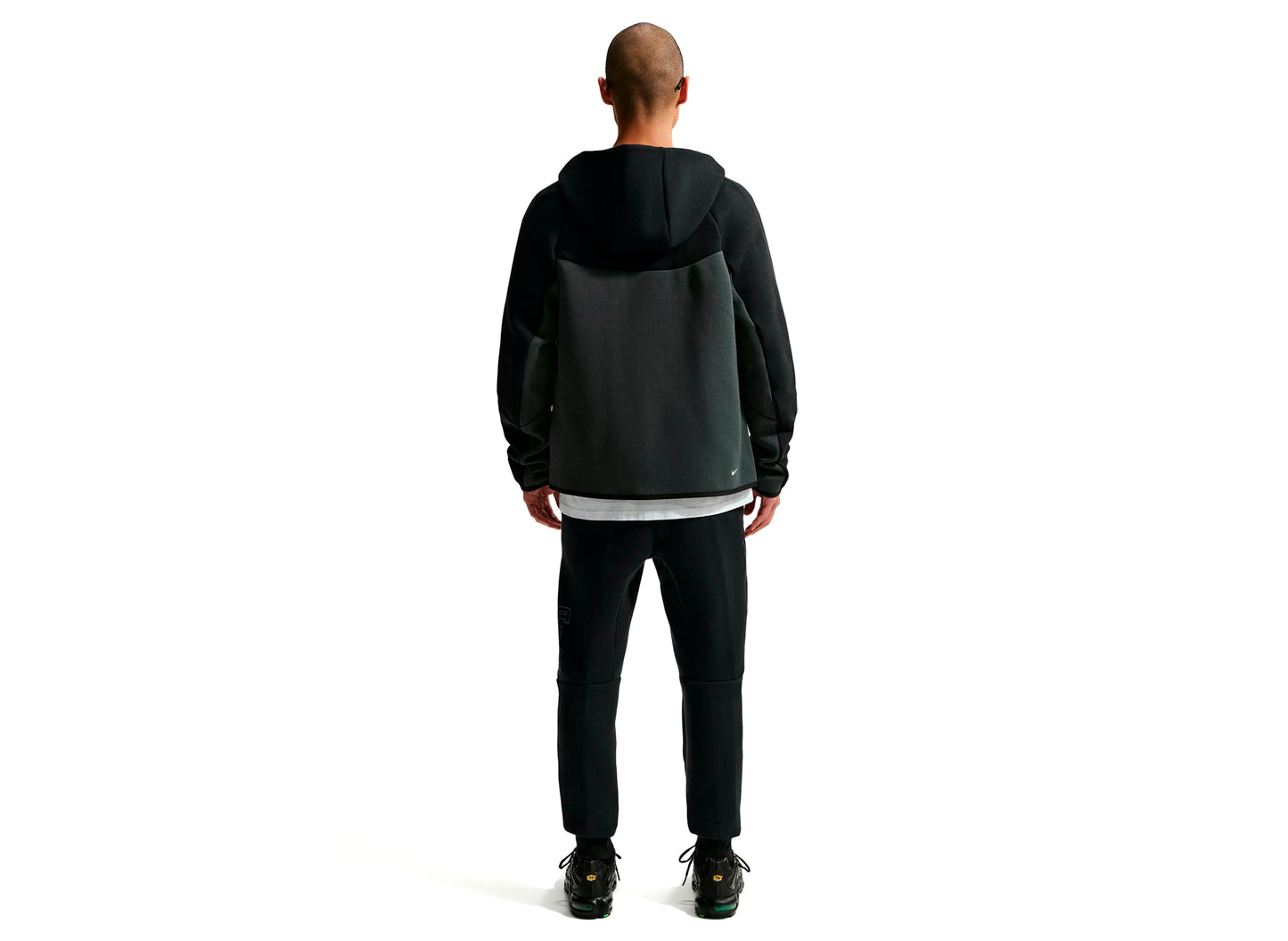 Nike Tech Fleece Full-Zip Windrunner Jacket in Black — view 2