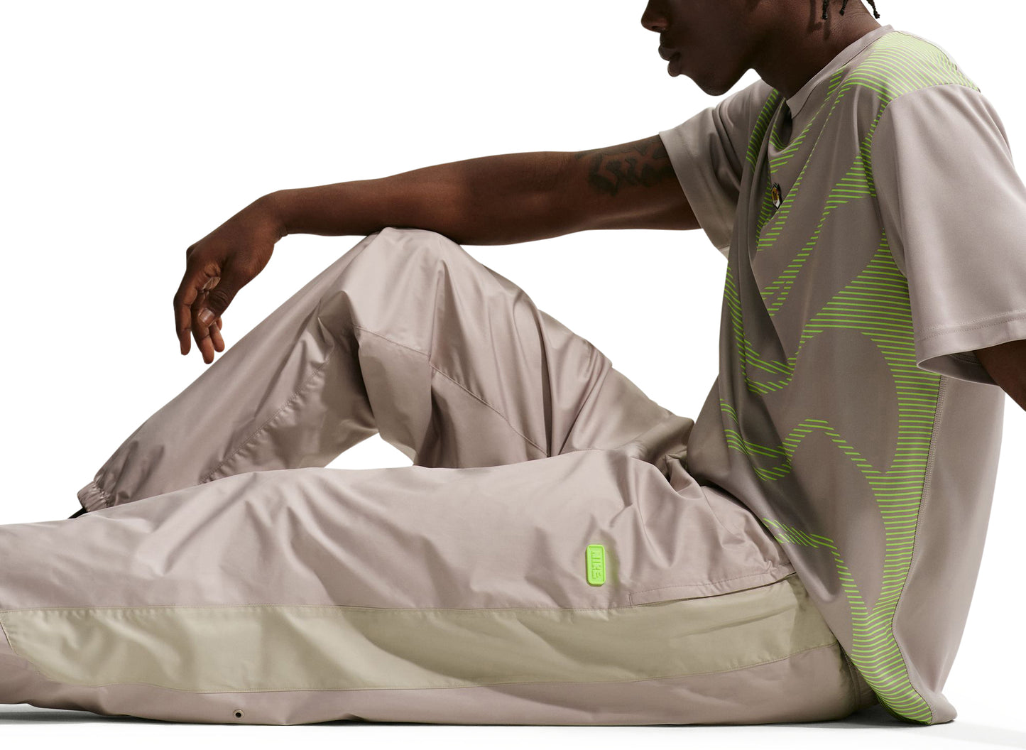 Nike Windrunner Woven Graphic Pants — view 3