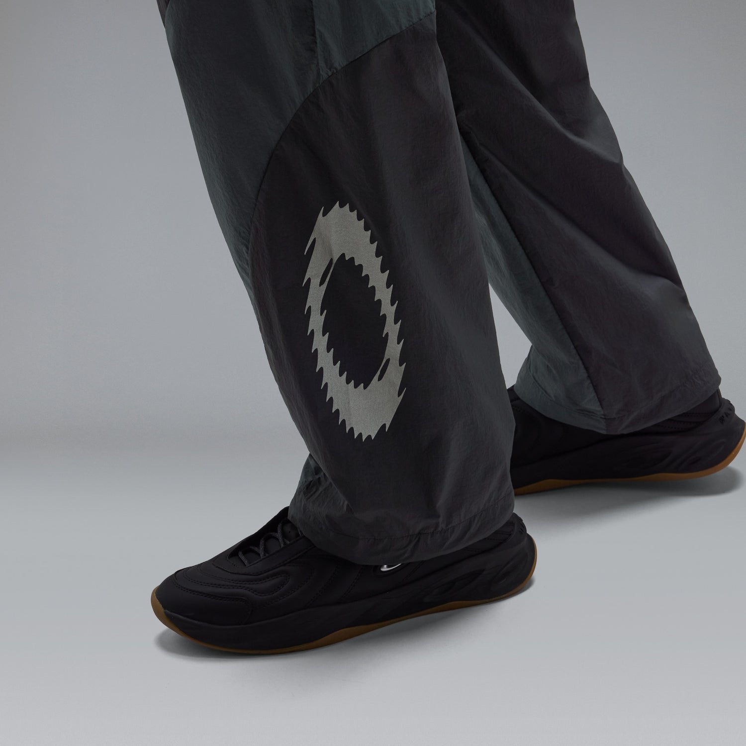Oakley Icon S O-Light Dry Pants 1.0 in Phantom detail