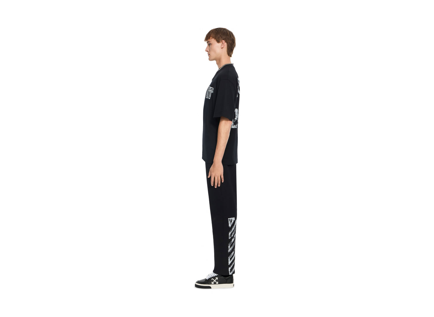 OFF-WHITE Motion Arrow Cuffed Sweatpant in Black — view 3