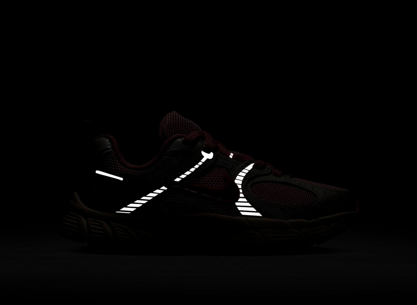 PS Nike V5 Runner in Light Crimson / Pink Foam — view 6