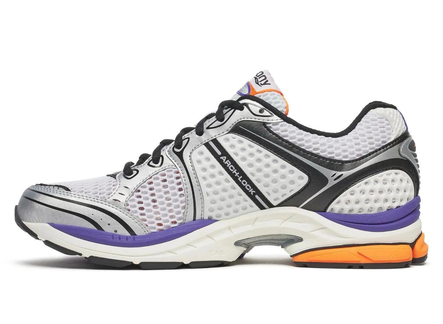 Saucony Progrid Triumph 4 in White — view 3