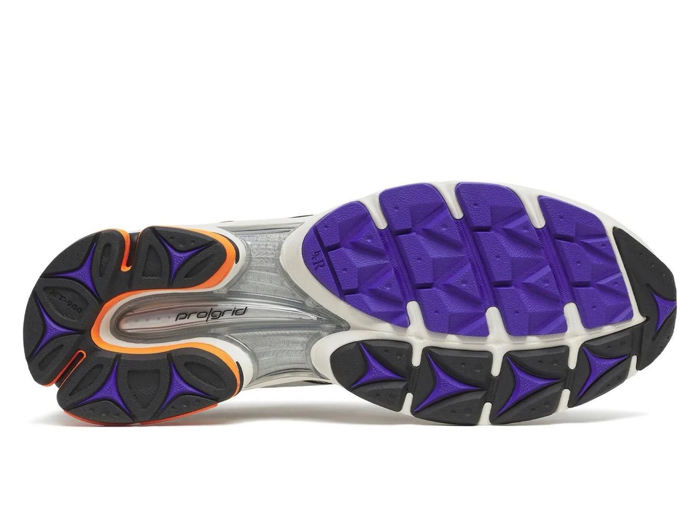 Saucony Progrid Triumph 4 in White — view 5