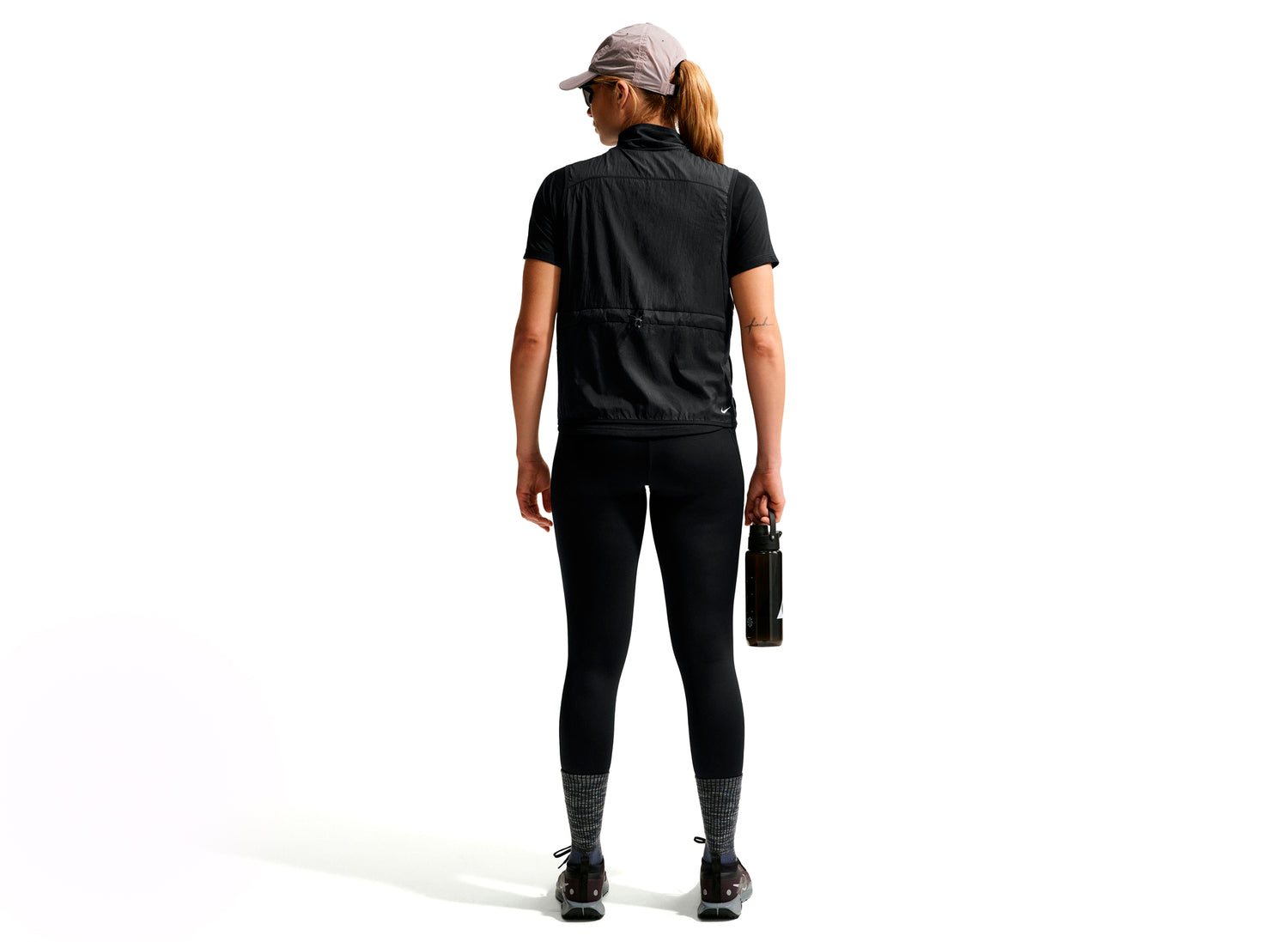 Women's Nike ACG Dri-FIT High-Wasted 7/8 Trail Leggings in Black — view 2