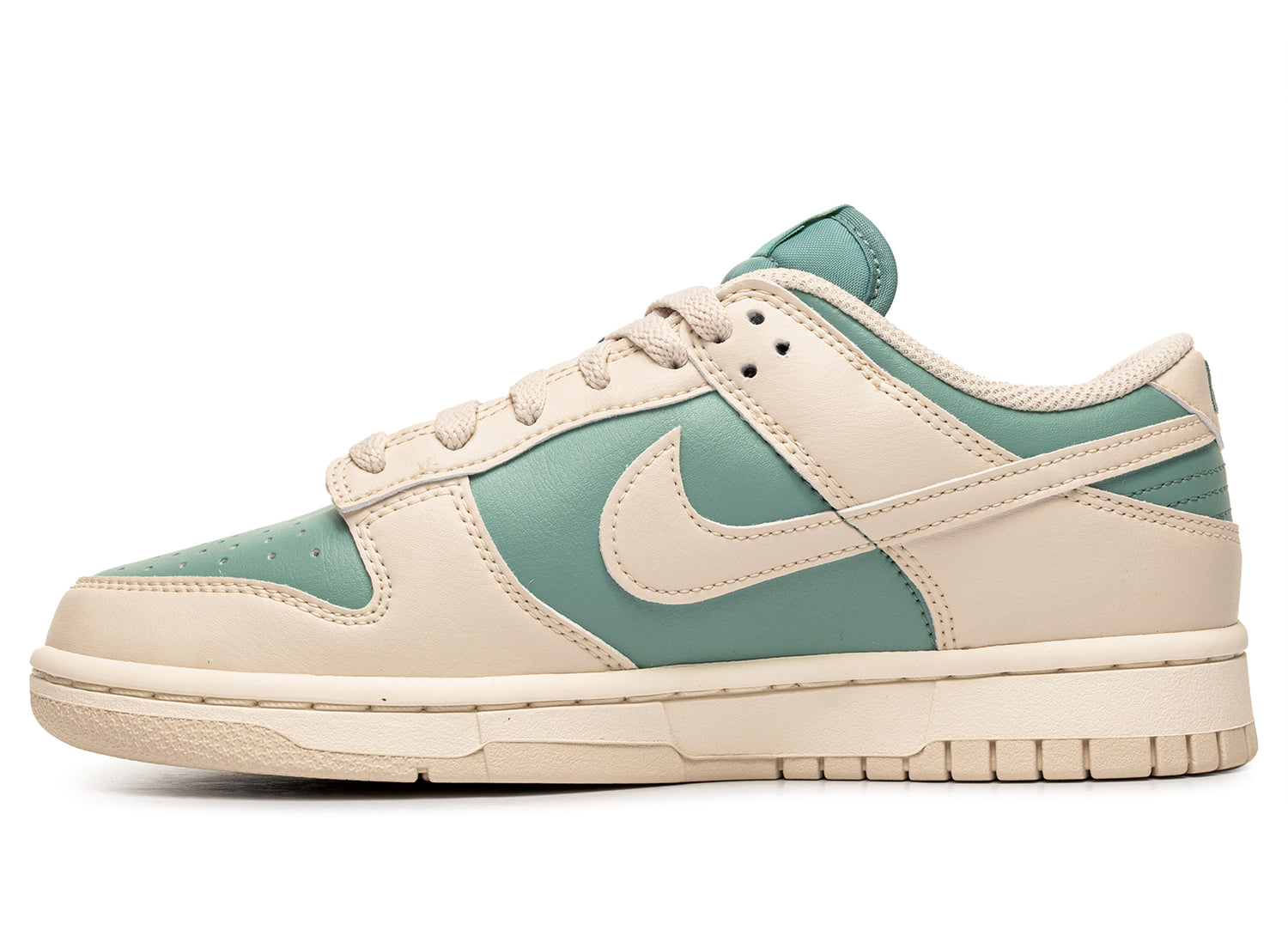 Women's Nike Dunk Low - view 3