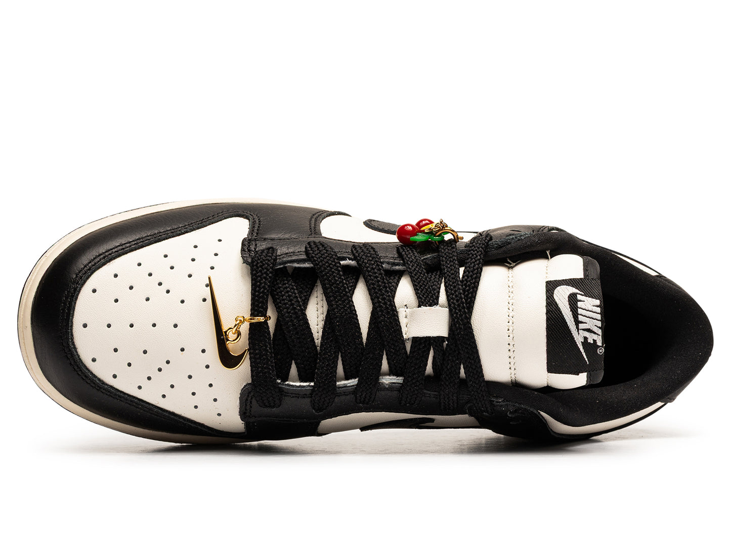 Women's Nike Dunk Low SE - view 4