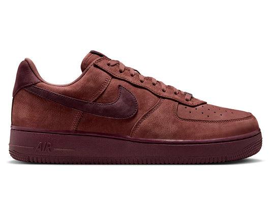 Nike Air Force 1 Low Retro Premium QS in Red Sepia