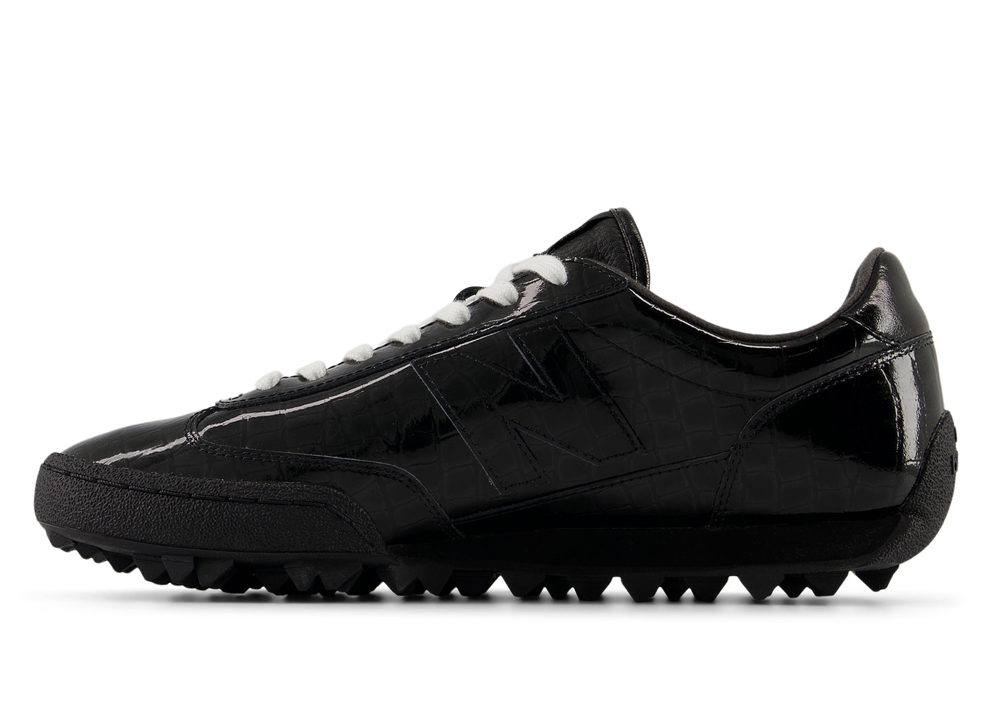 New Balance UGTR2SV in Black