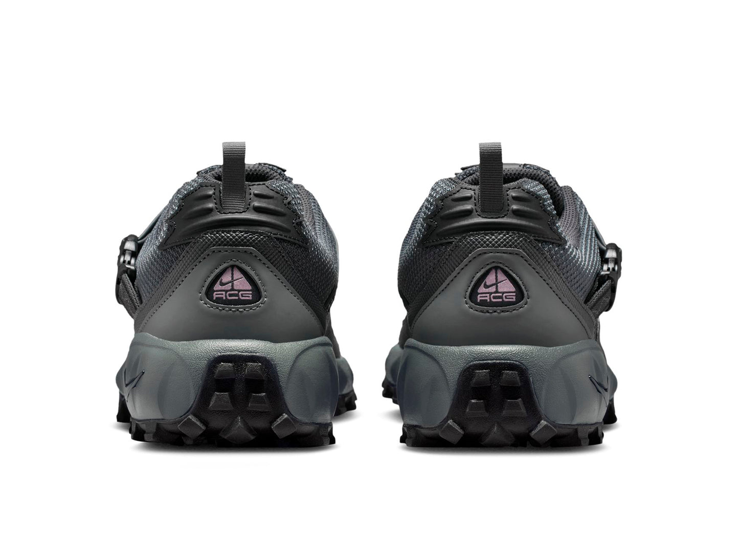 Nike ACG Phassad in Anthracite