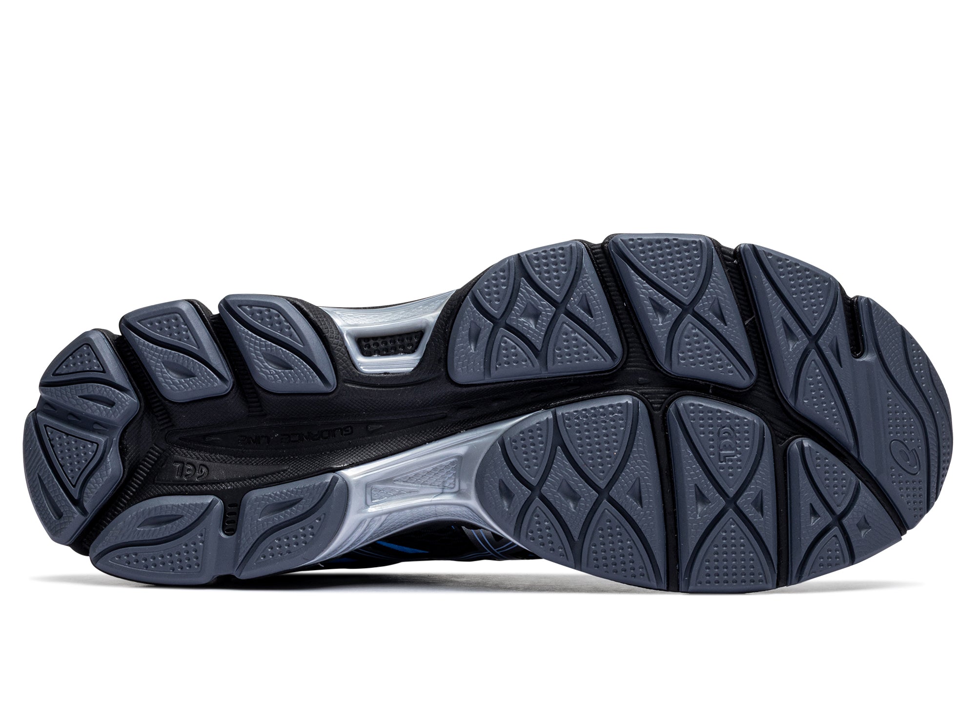 Asics Gel-Cumulus 16 in 'Black / Pure Silver' – Oneness Boutique