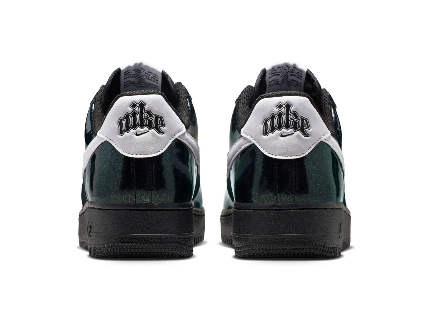 Nike Air Force 1 '07 LV8 in Black / White
