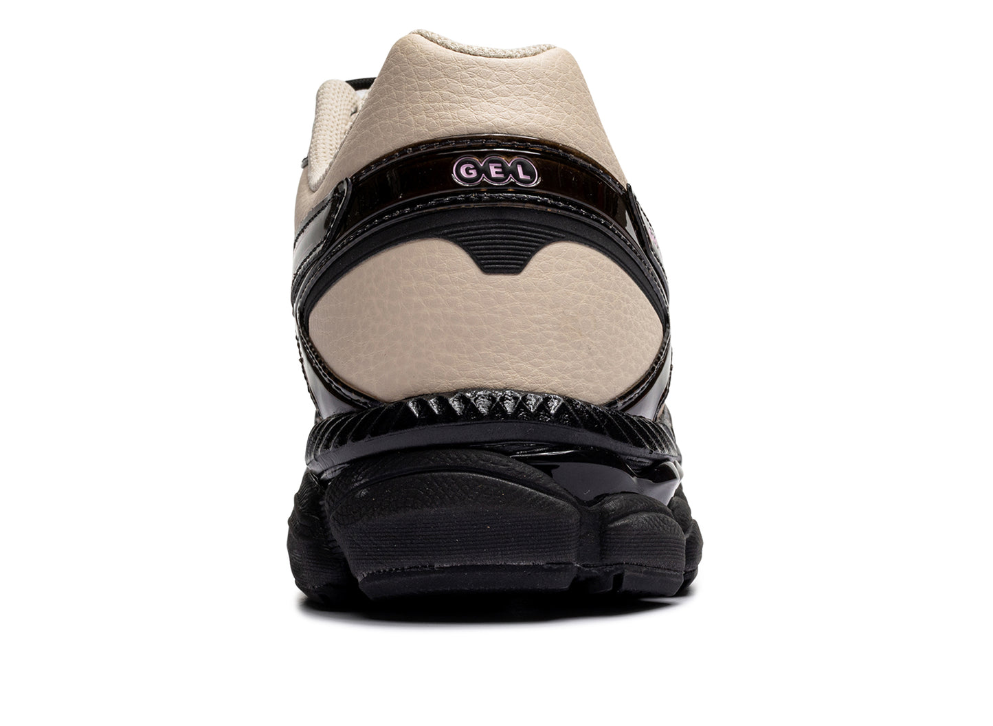 Asics x Finesse Gel-Cumulus 16