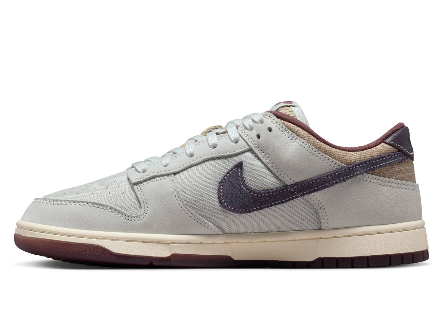 Nike Dunk Low Retro SE in Off White / Dark Raisin