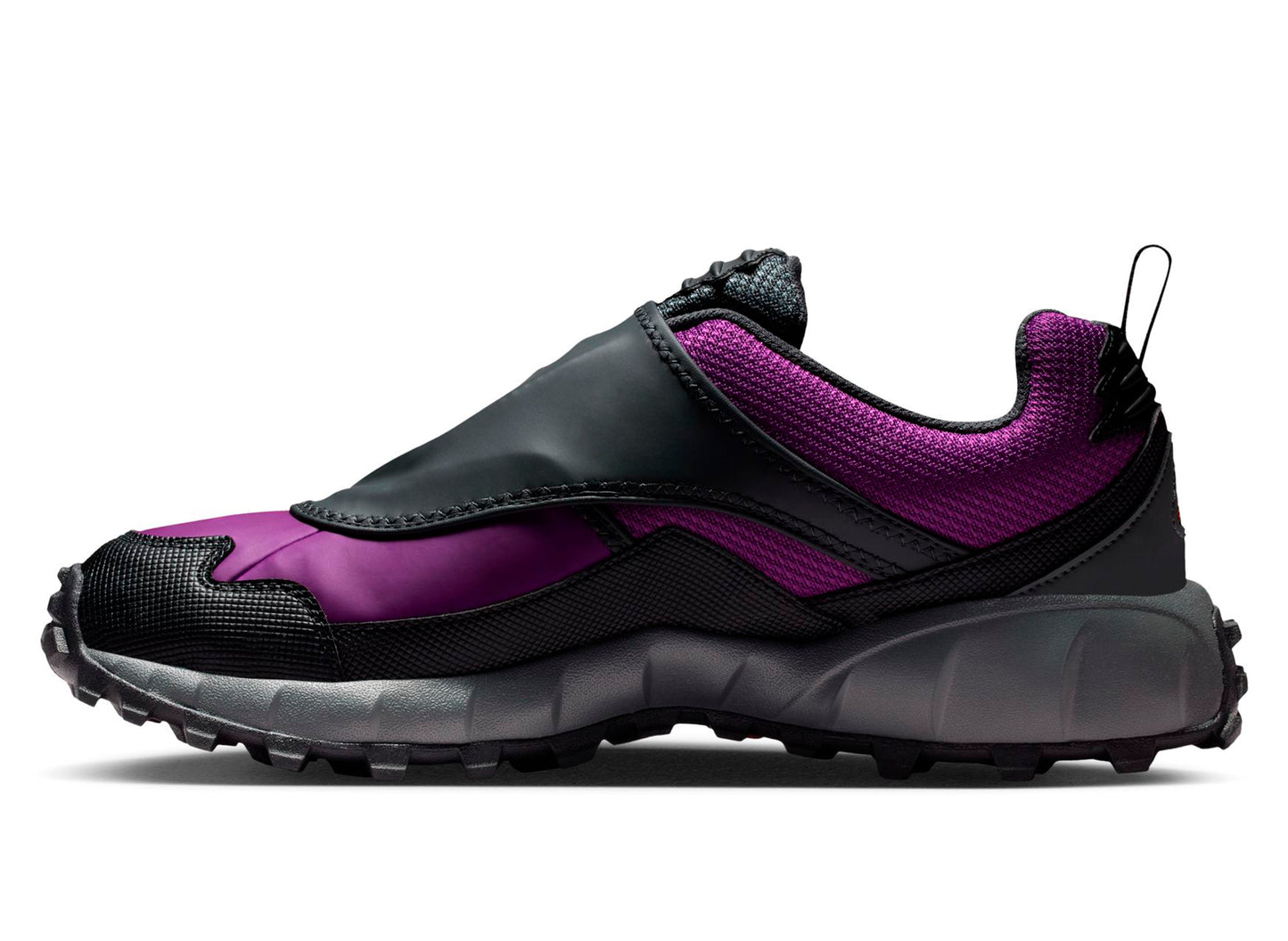 Nike ACG Phassad in Bold Berry