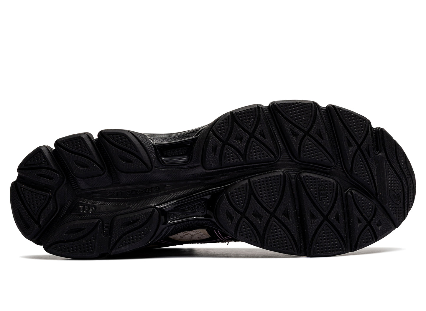 Asics x Finesse Gel-Cumulus 16