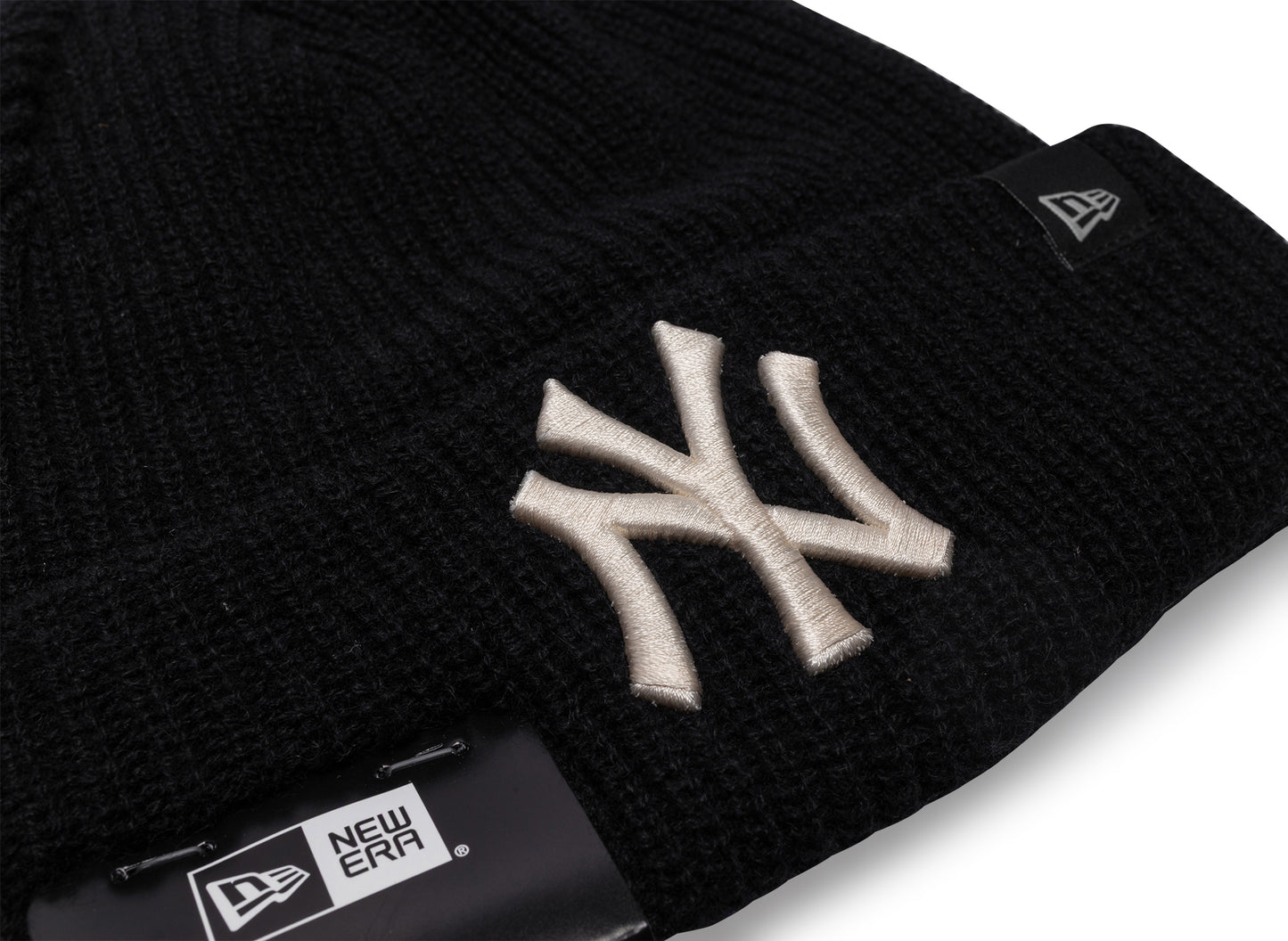 New Era MLB Black Cashmere Knit New York Yankees Beanie