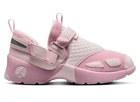 Women's Jordan Trunner LX in Iced Carmine