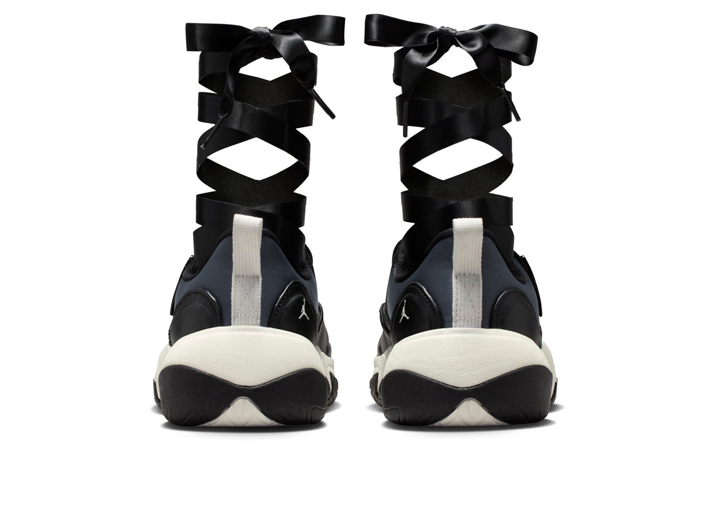 Women's Jordan Pointe in Black / Sail
