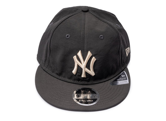 New Era 9Fifty New York Yankees Nylon Strapback Hat