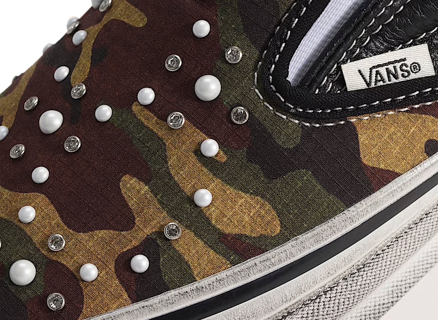 Vans LX Classic Slip-On 98 Pearlized in Camo / Black