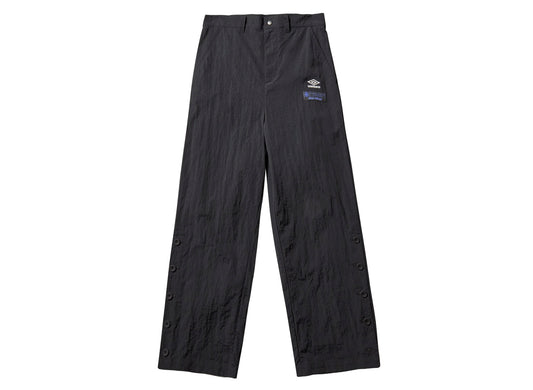 Umbro Antique Nylon Pants in Carbon Black