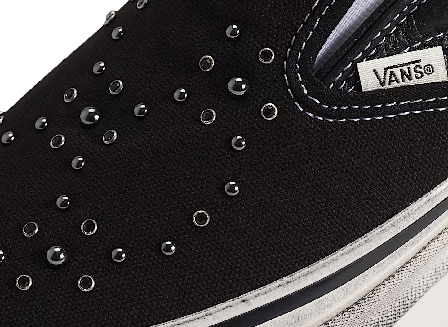 Vans LX Classic Slip-On 98 Pearlized in Black