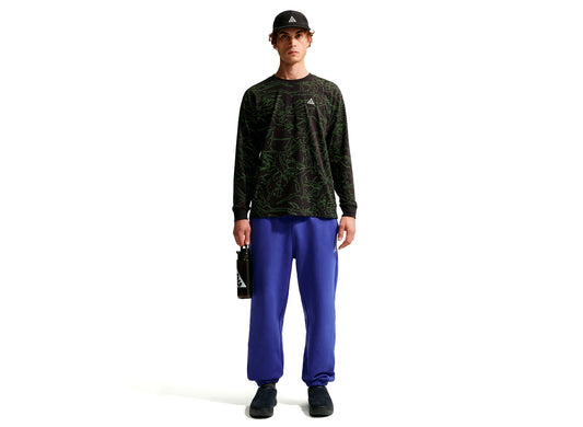 Nike ACG "Cave" Long Sleeve T-Shirt in Black