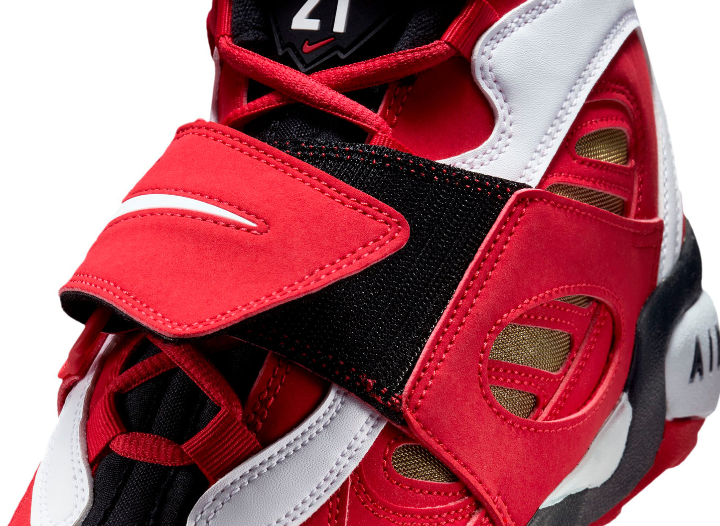 Nike Air Diamond Turf 2 in Prime Red