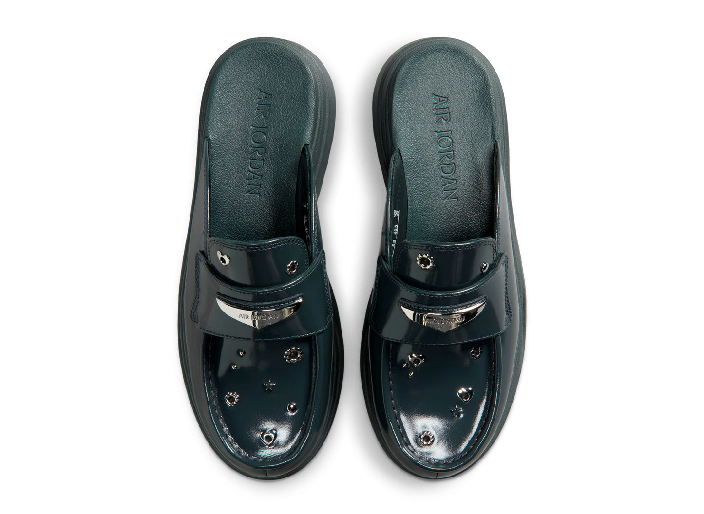 Women's Air Jordan Mule SE in Anthracite / Metallic Silver