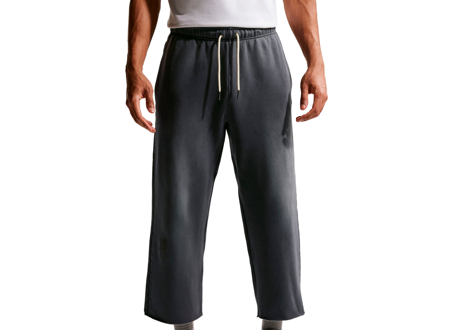 Nike Book Standard Issue Brushed Pants in Black