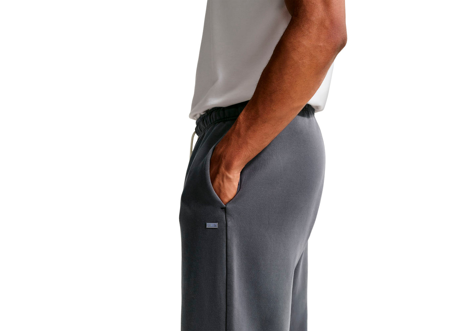 Nike Book Standard Issue Brushed Pants in Black