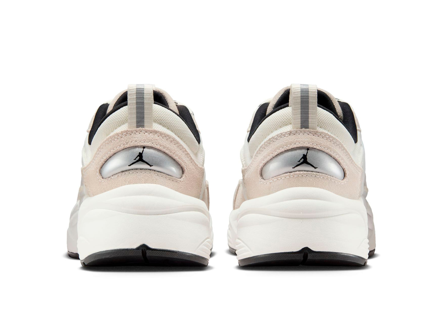 Jordan Trunner O/S in Sail / Black