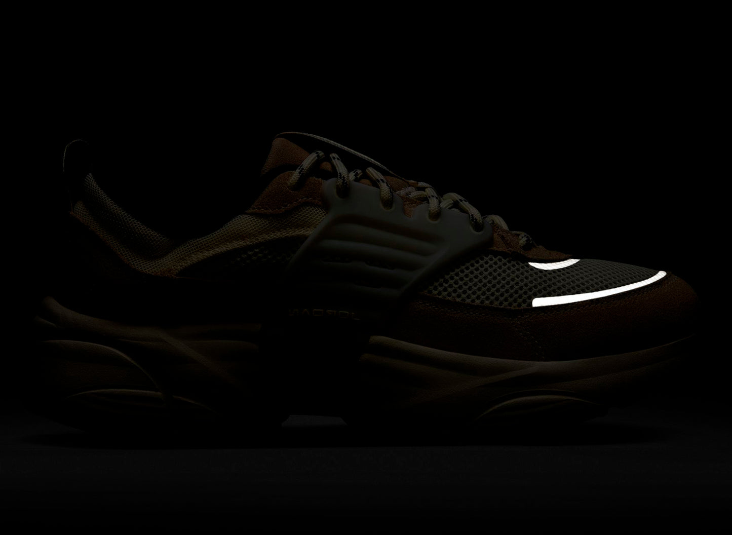 Jordan Trunner O/S in Sail / Black