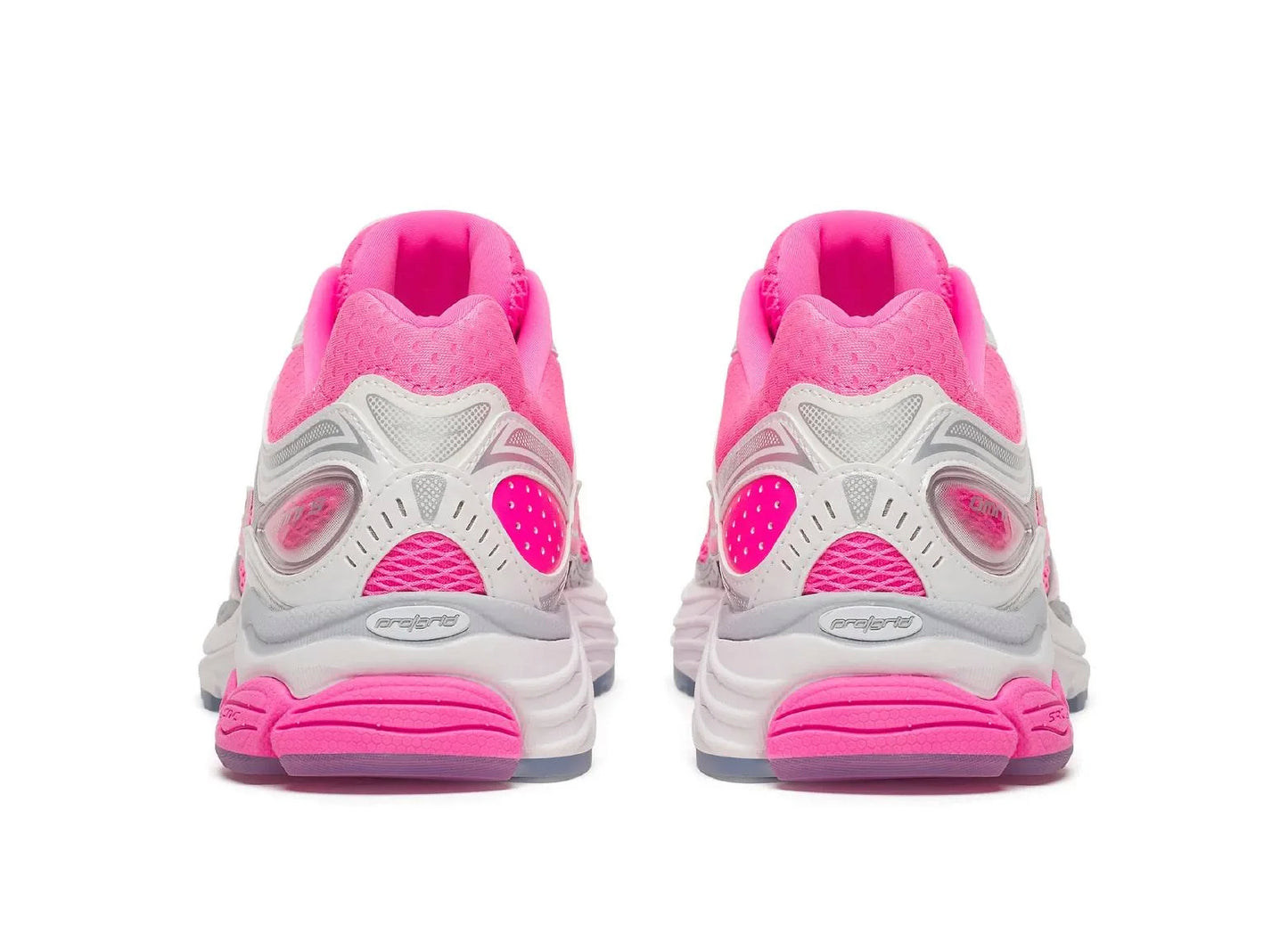Saucony Progrid Omni 9 in Pink