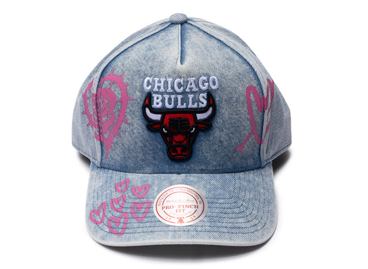 Mitchell & Ness NBA Painted Love Pro Snapback Chicago Bulls