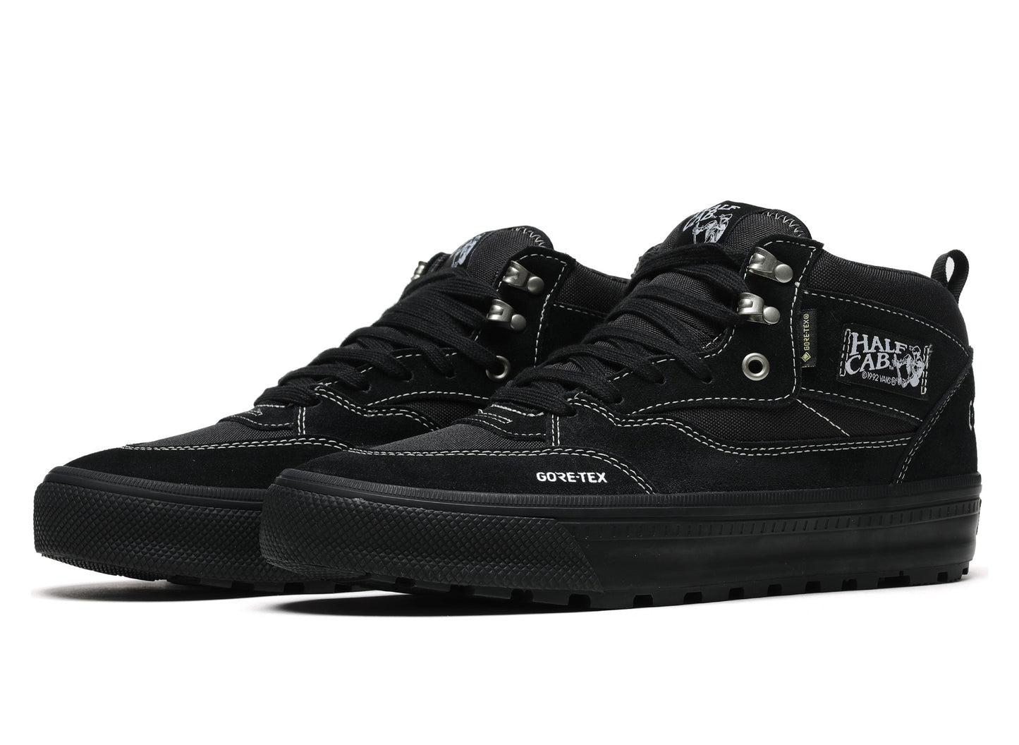 Vans Half Cab GORE-TEX Insulated MTE Black pair view