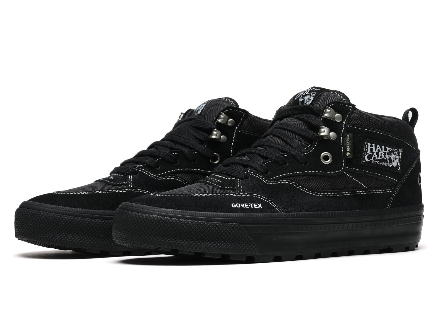 Vans Half Cab GORE-TEX Insulated MTE Black pair view