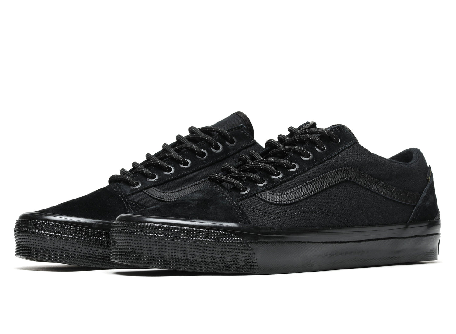 Vans LX Old Skool GTX Black pair view